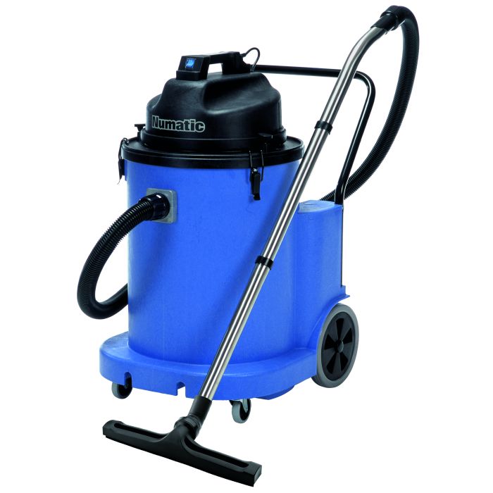 ASPIRATEUR  A EAU 70 LT AVEC POMPE REFOULANTE